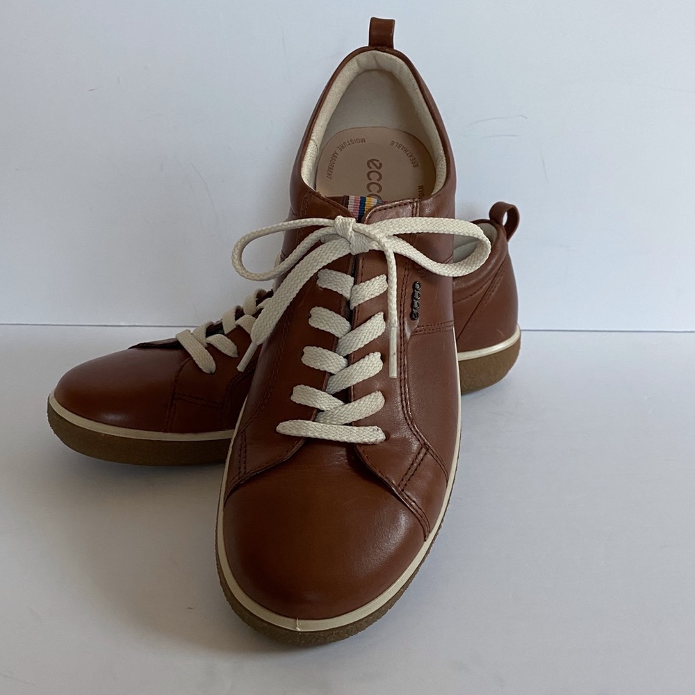 Ecco Brown Leather Sneakers with Cream Laces